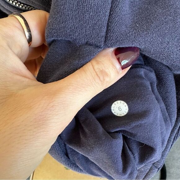 Lululemon Scuba Hoodie IV *Floral Flock - Picture 6 of 7